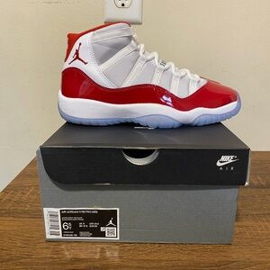 Nike Air Jordan 11 Retro Cherry 2022 Grade School 378038-116 GS Size 6.5Y NEW